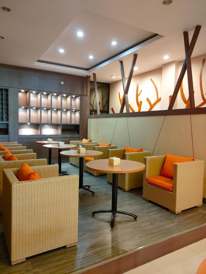 Naka Hotel Kupang Kupang  Exterior photo