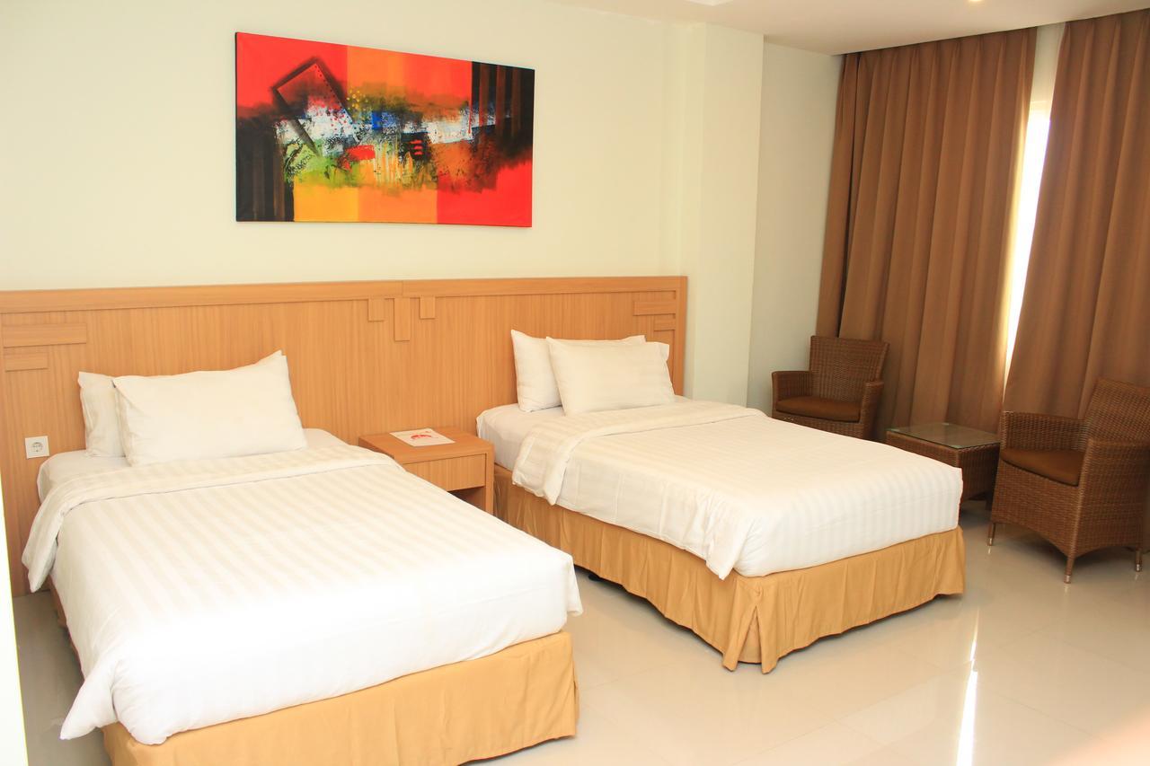 Naka Hotel Kupang Kupang  Exterior photo